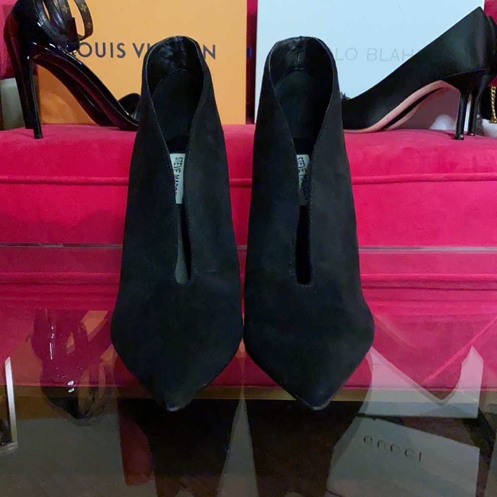 Black stiletto booties Steve Madden size 9